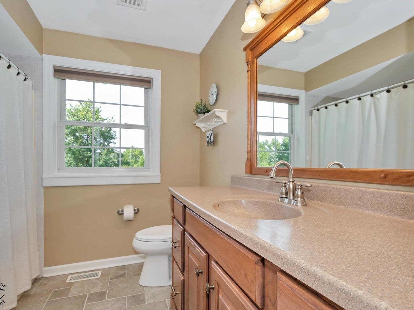Hallway Full Bath