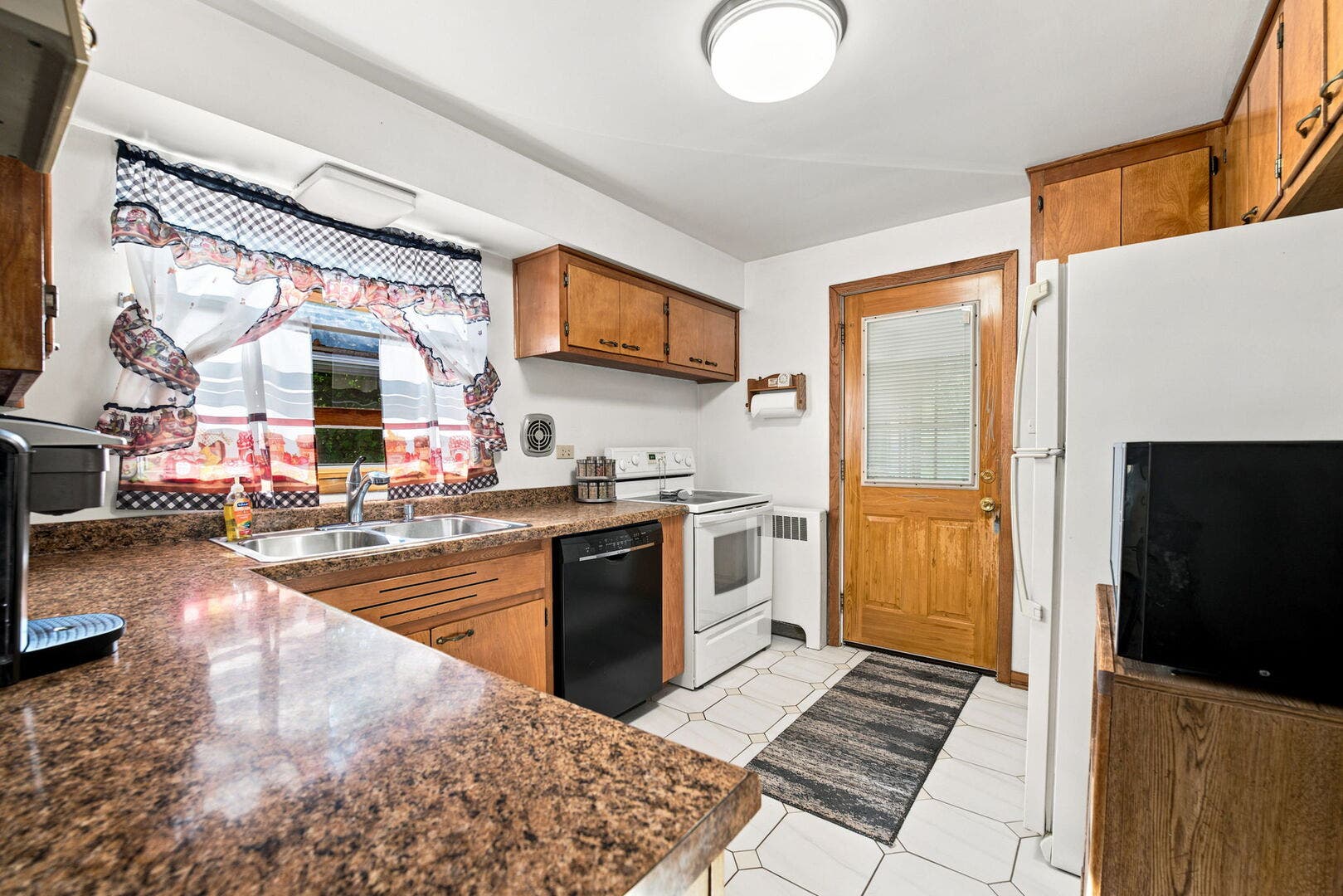 3761 215th Street, Matteson, IL 60443 3761 215th Street, Matteson, IL 60443