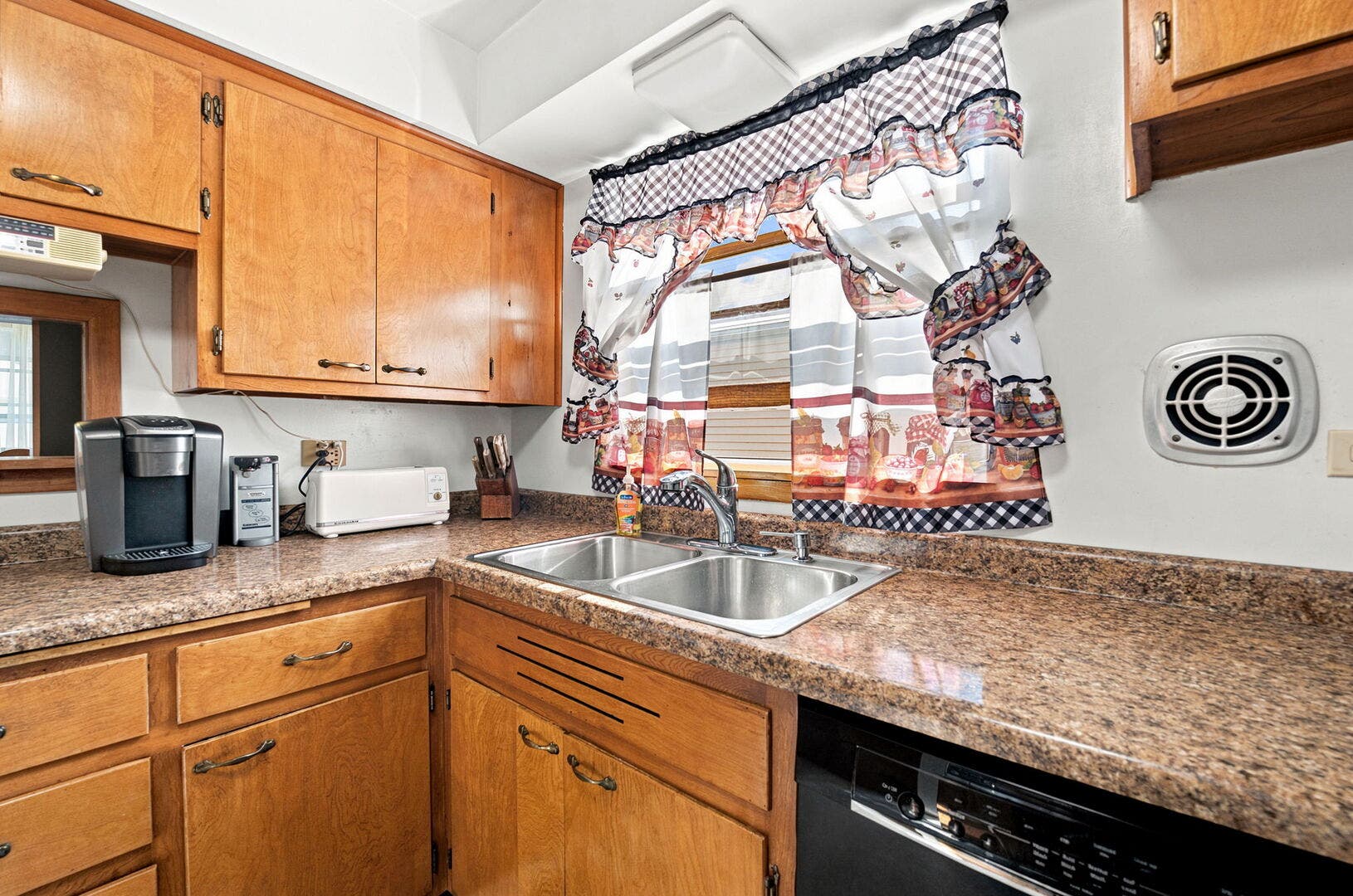 3761 215th Street, Matteson, IL 60443 3761 215th Street, Matteson, IL 60443