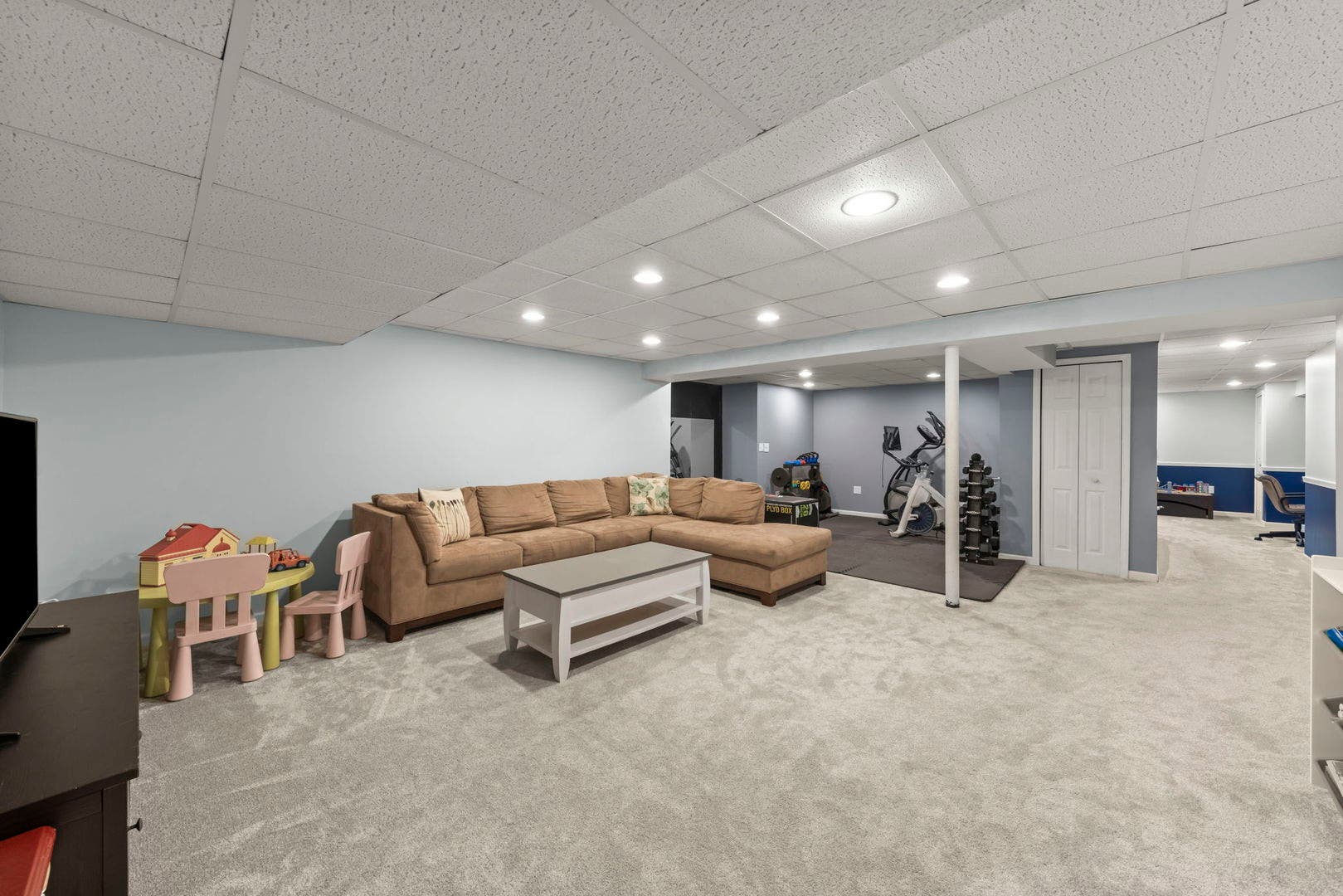 1528 Schumacher Drive, Bolingbrook, IL 60490
