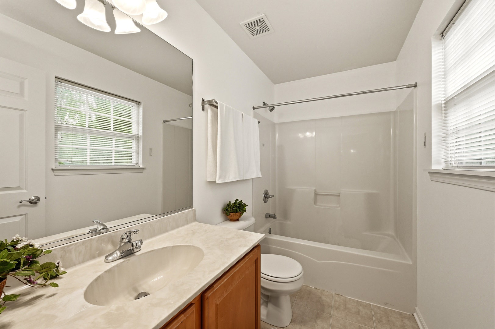 2320 Hudson Circle, Aurora, IL 60502
