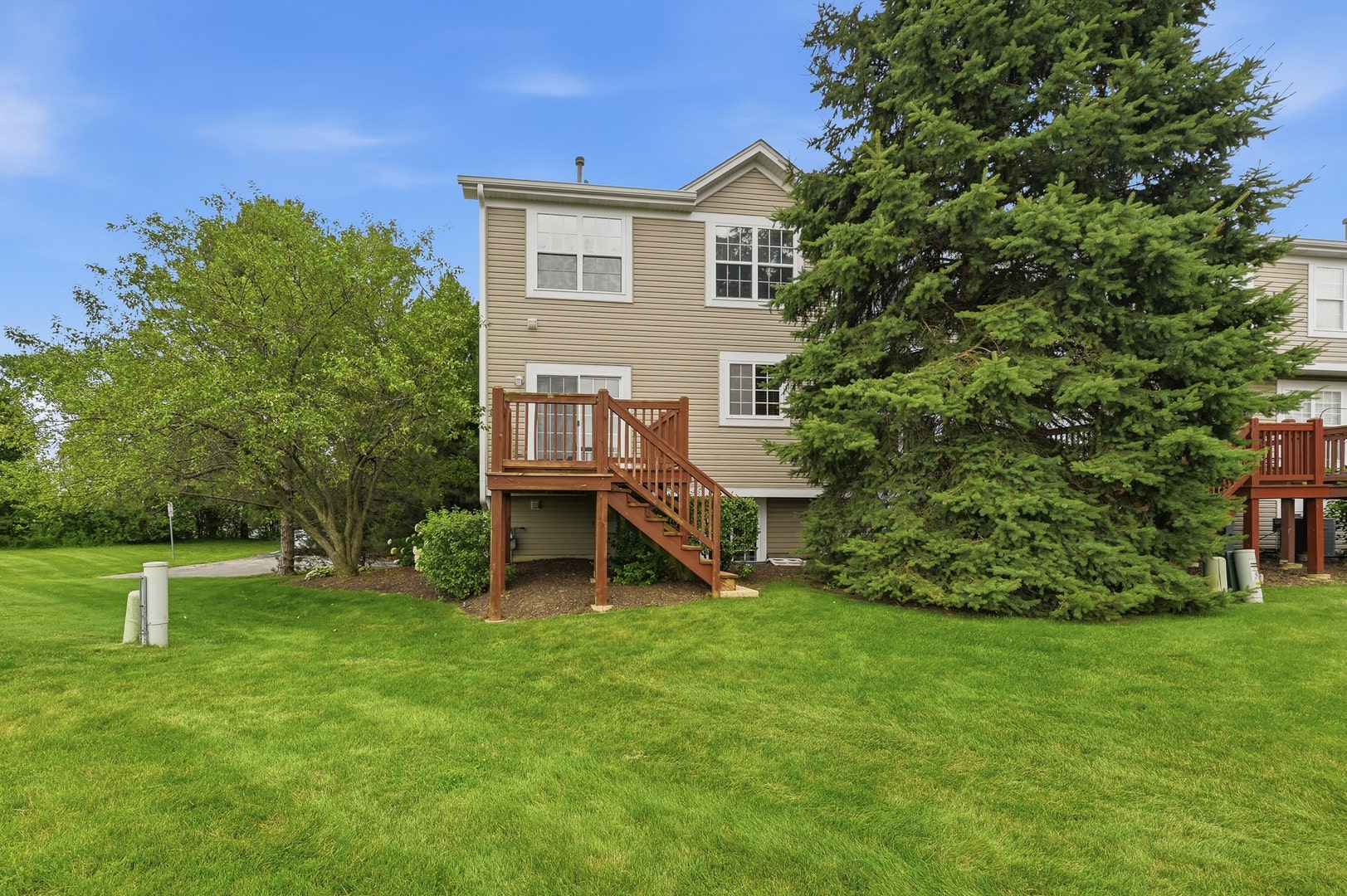 2320 Hudson Circle, Aurora, IL 60502