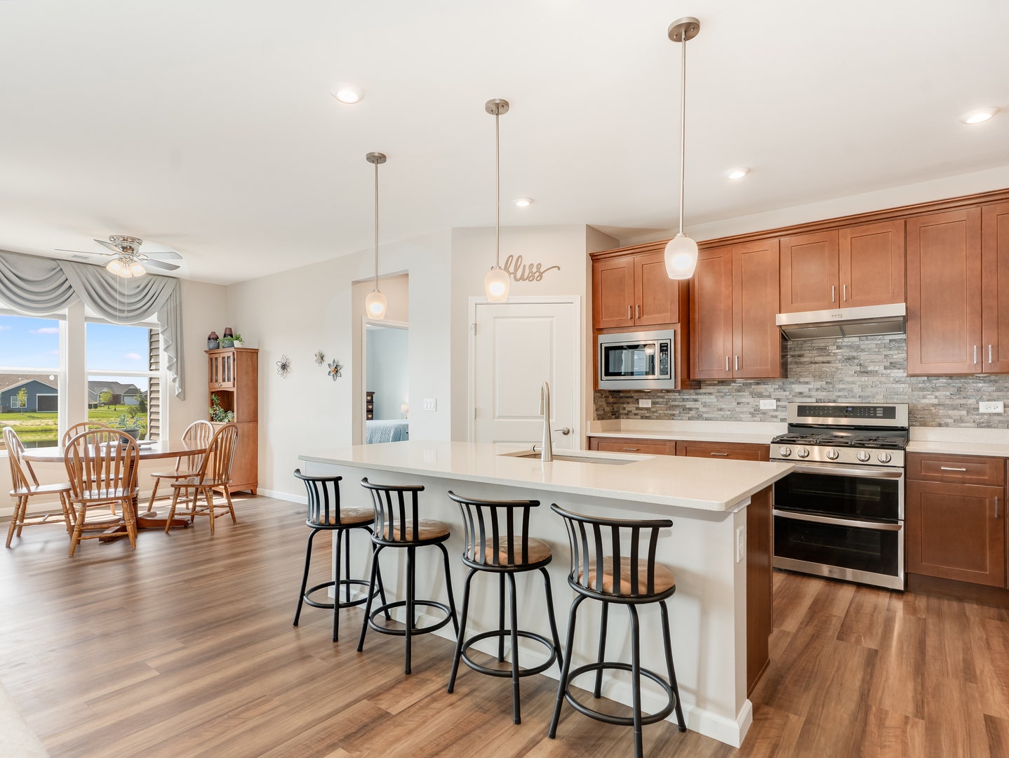 3178 Sweetgrass Circle, Aurora, IL 60503 3178 Sweetgrass Circle, Aurora, IL 60503