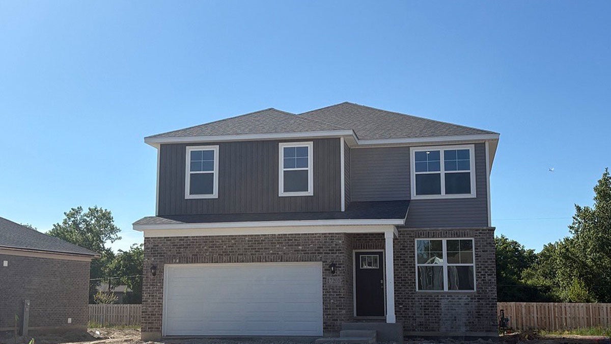 17201 Munster Lane, Tinley Park, IL 60477 17201 Munster Lane, Tinley Park, IL 60477