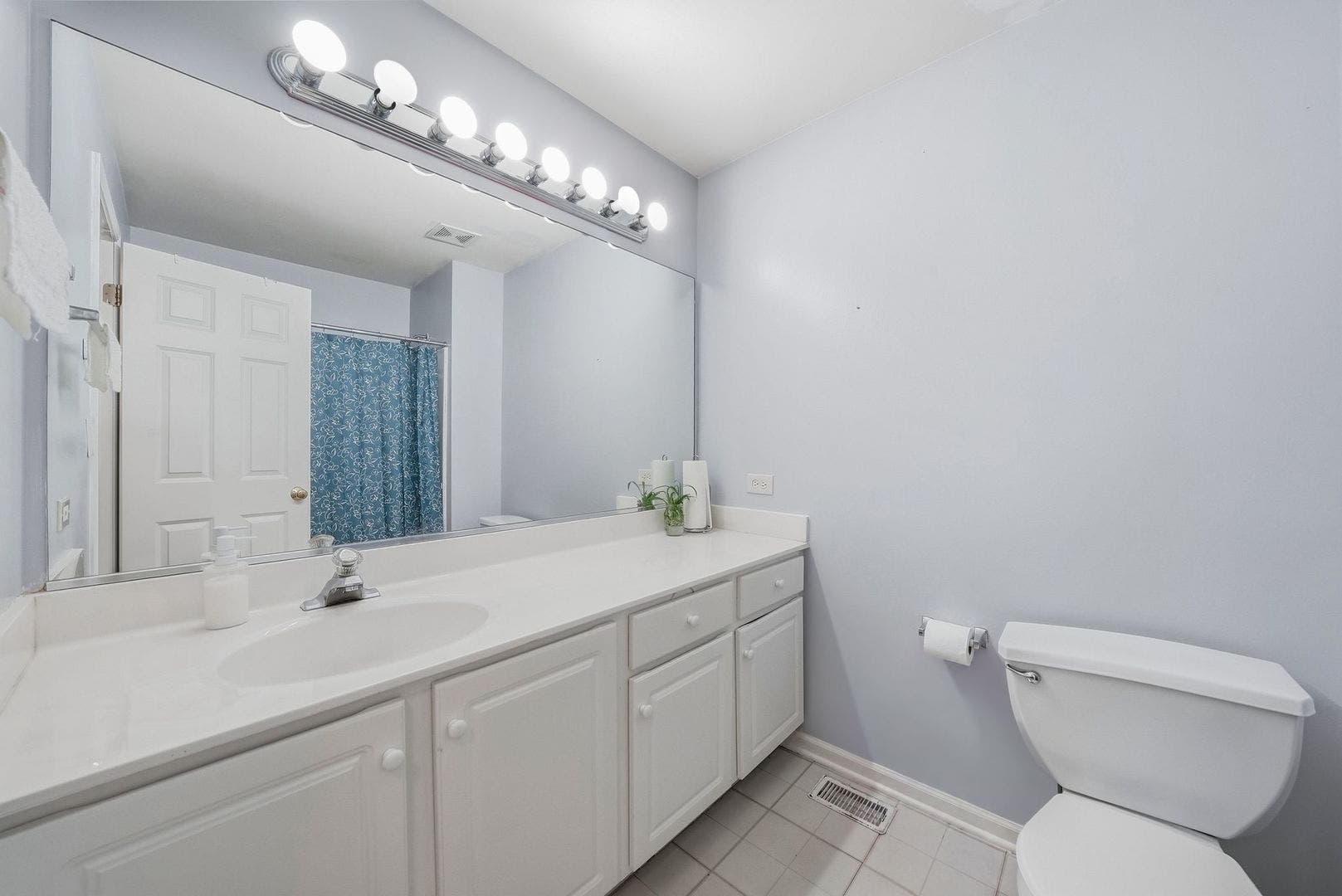 1114 Coventry Lane, Bolingbrook, IL 60440 1114 Coventry Lane, Bolingbrook, IL 60440