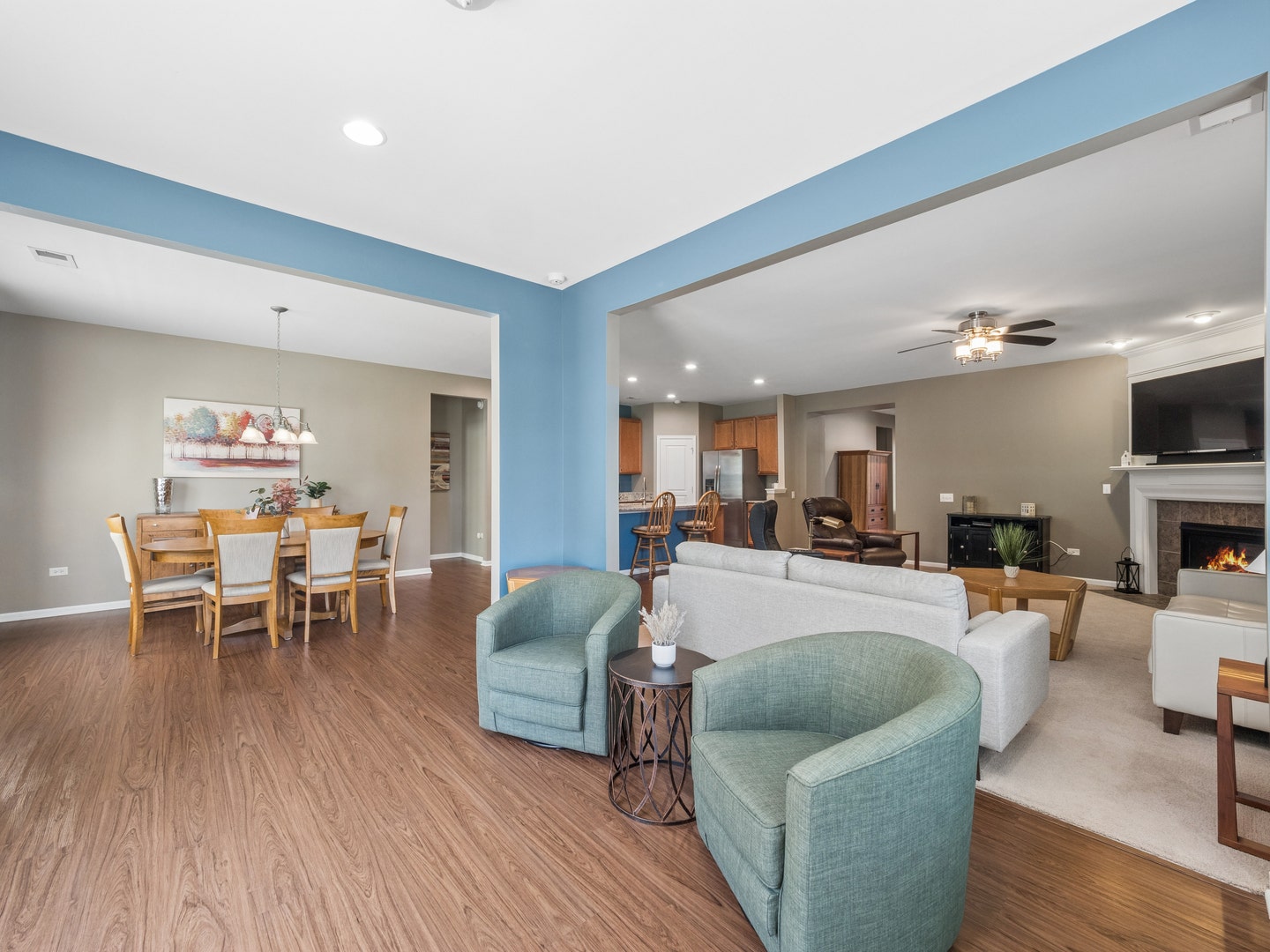 2873 Cascade Falls Circle, Elgin, IL 60124 2873 Cascade Falls Circle, Elgin, IL 60124