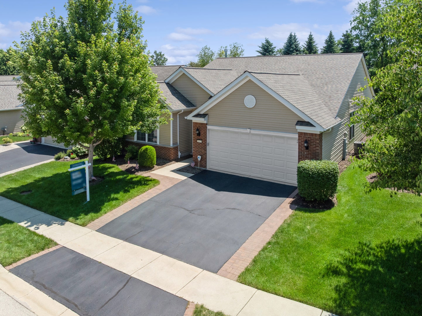 2873 Cascade Falls Circle, Elgin, IL 60124 2873 Cascade Falls Circle, Elgin, IL 60124