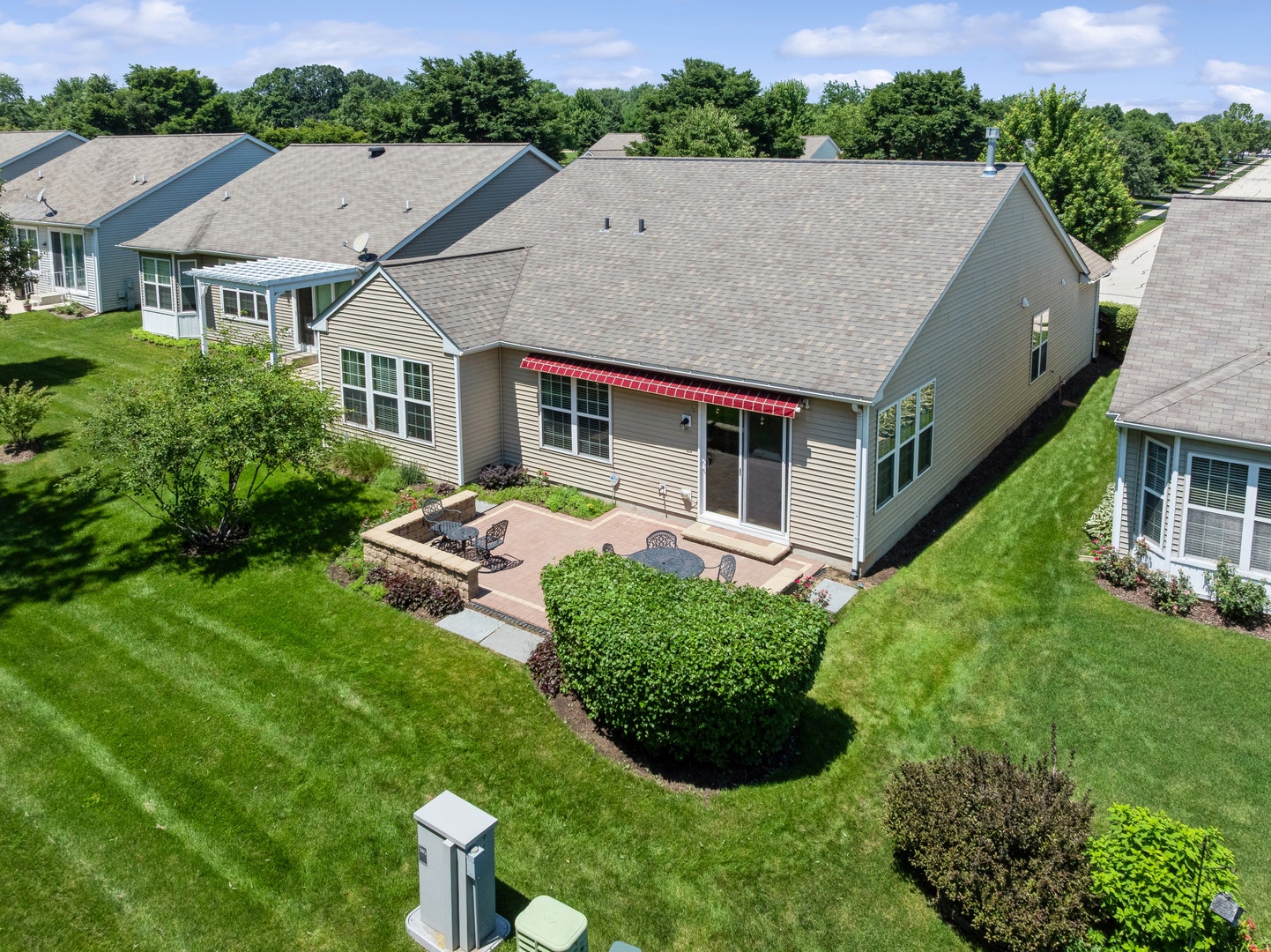 2873 Cascade Falls Circle, Elgin, IL 60124 2873 Cascade Falls Circle, Elgin, IL 60124