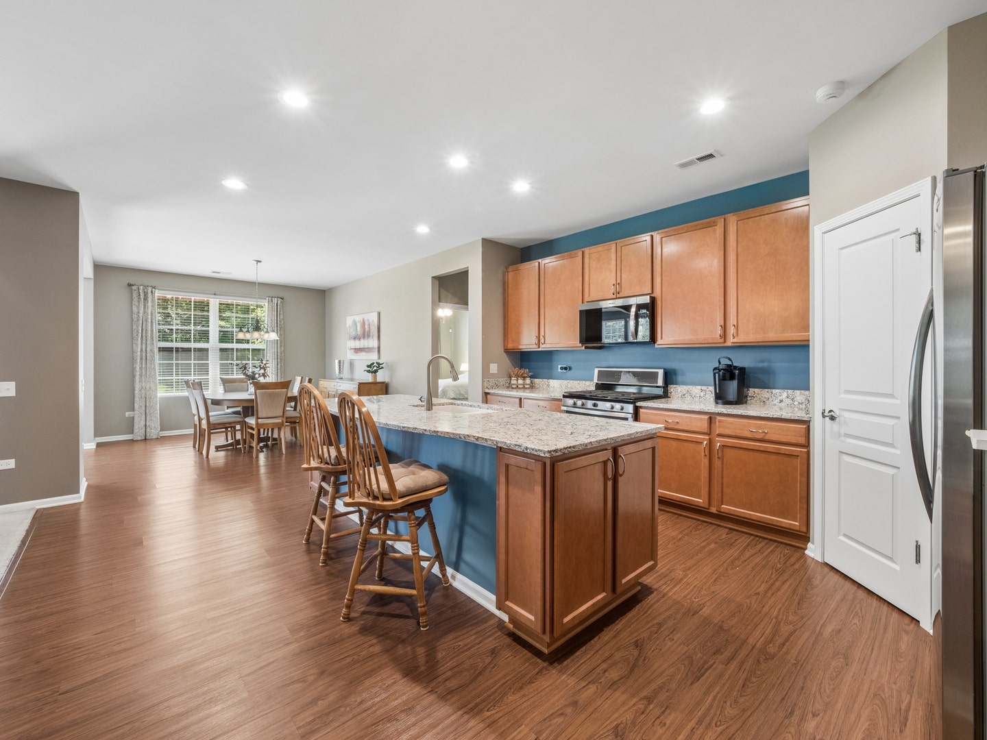 2873 Cascade Falls Circle, Elgin, IL 60124 2873 Cascade Falls Circle, Elgin, IL 60124