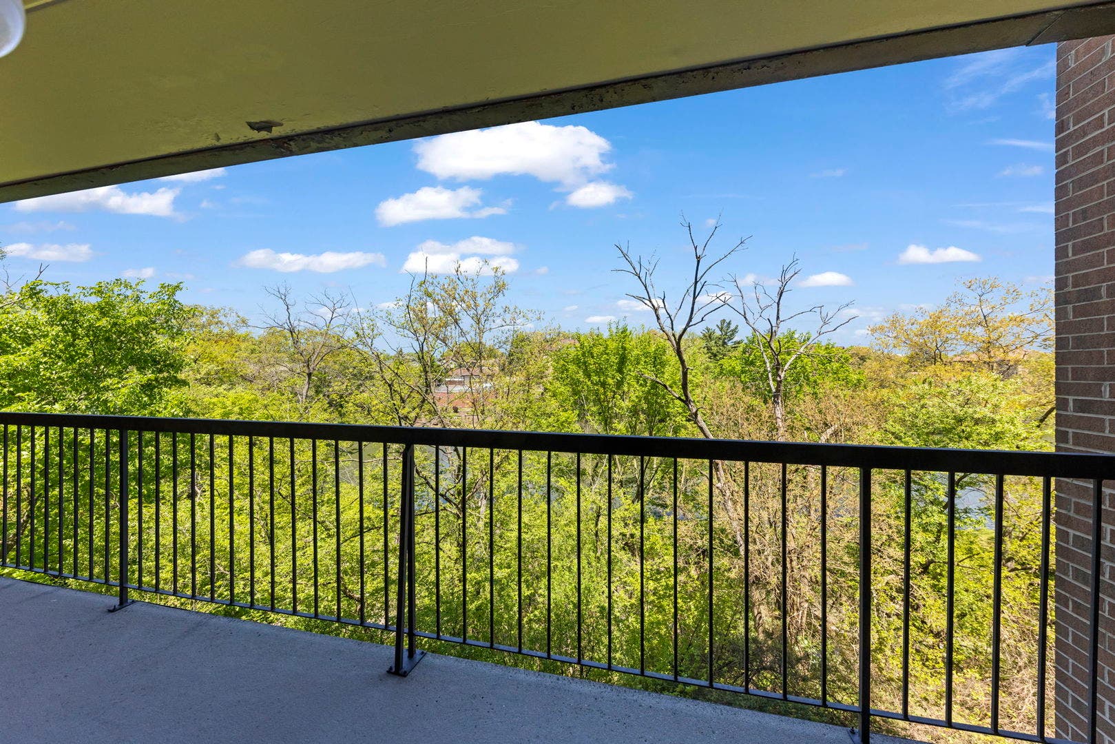 6010 Lake Bluff Drive, #301, Tinley Park, IL 60477
