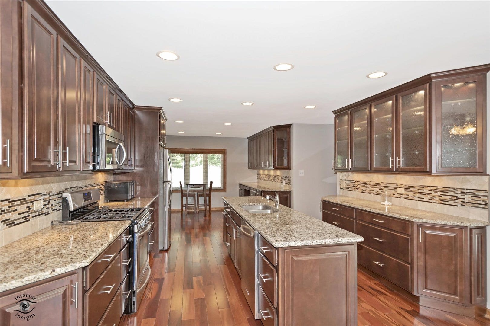 7708 Palm Drive, Orland Park, IL 60462 7708 Palm Drive, Orland Park, IL 60462