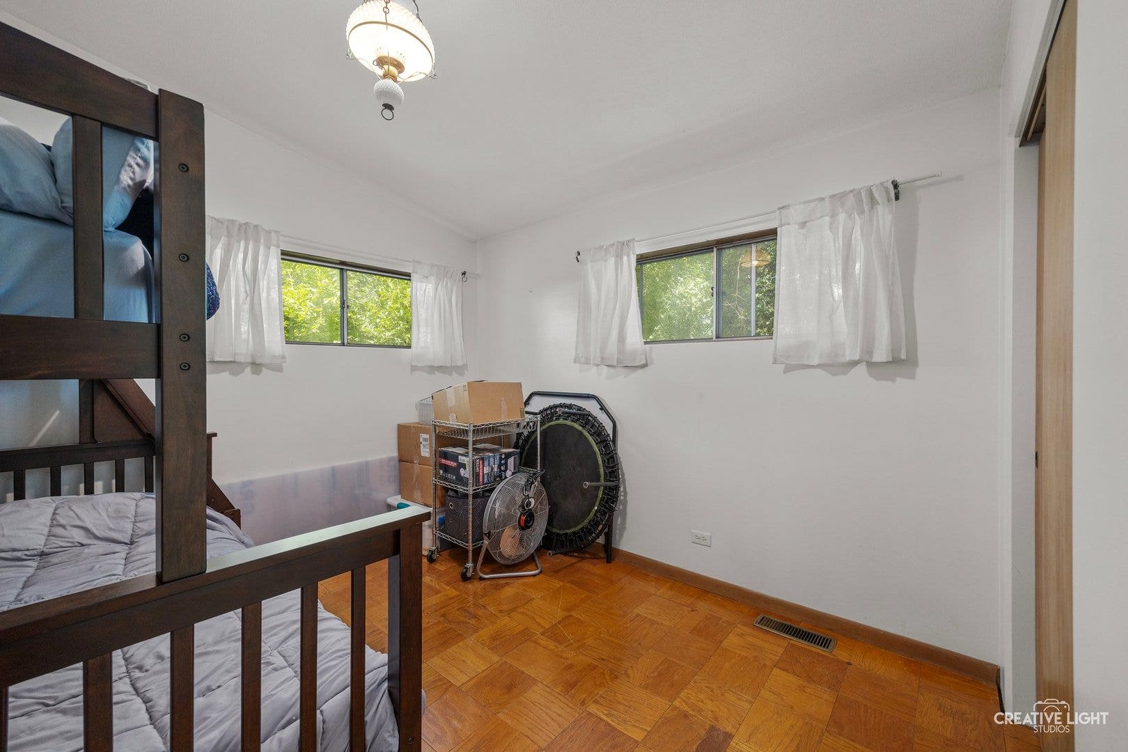 8048 Highland Avenue, Downers Grove, IL 60516 8048 Highland Avenue, Downers Grove, IL 60516