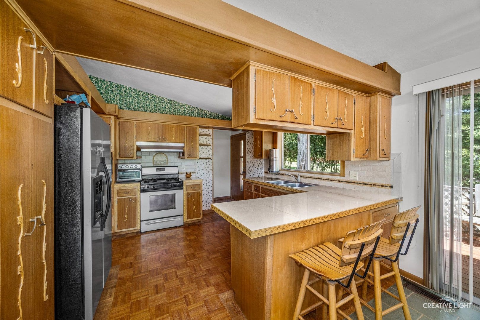 8048 Highland Avenue, Downers Grove, IL 60516 8048 Highland Avenue, Downers Grove, IL 60516