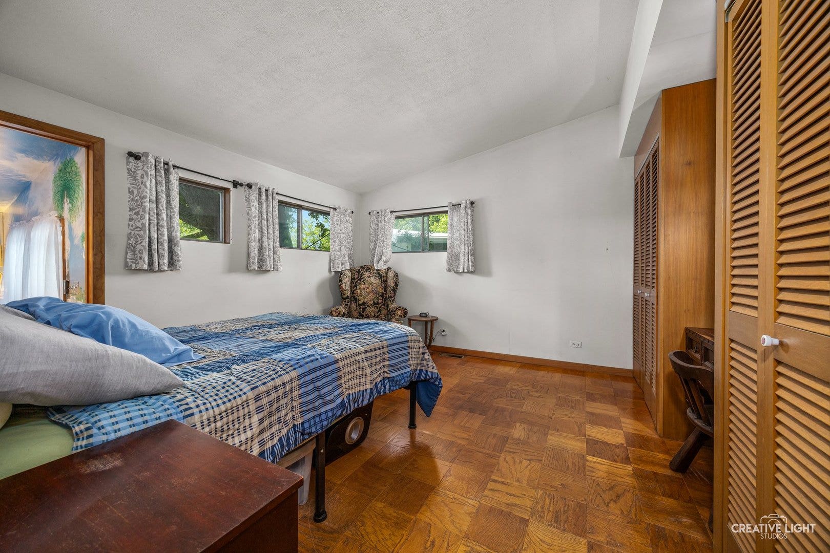 8048 Highland Avenue, Downers Grove, IL 60516 8048 Highland Avenue, Downers Grove, IL 60516