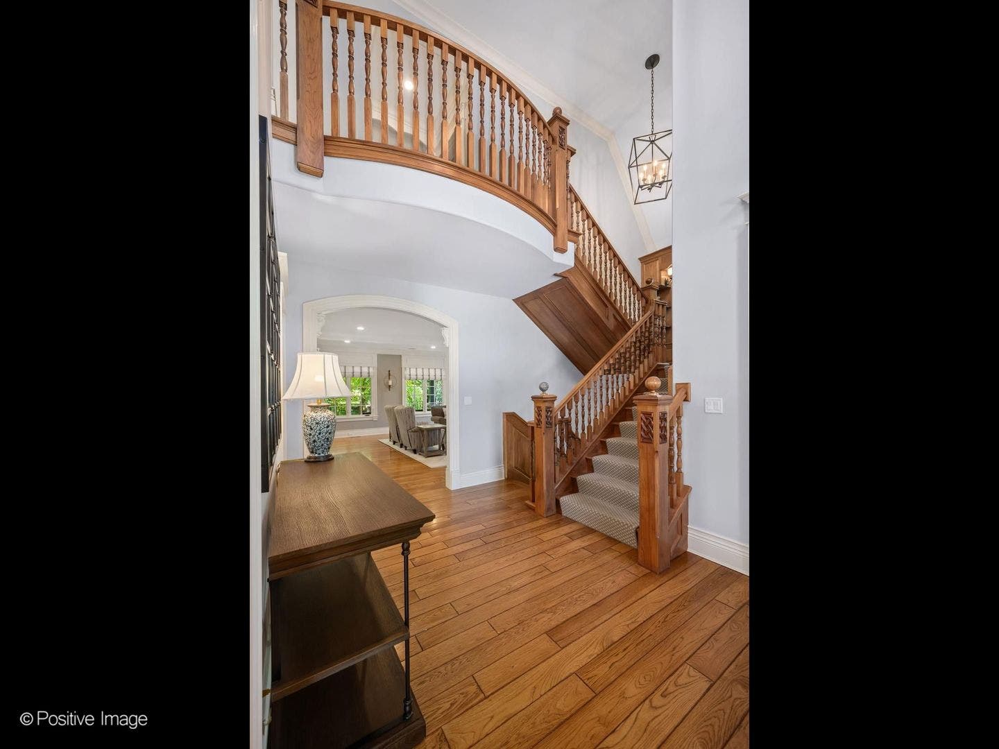 1757 Banchory Court, Downers Grove, IL 60515 Custom Staircase