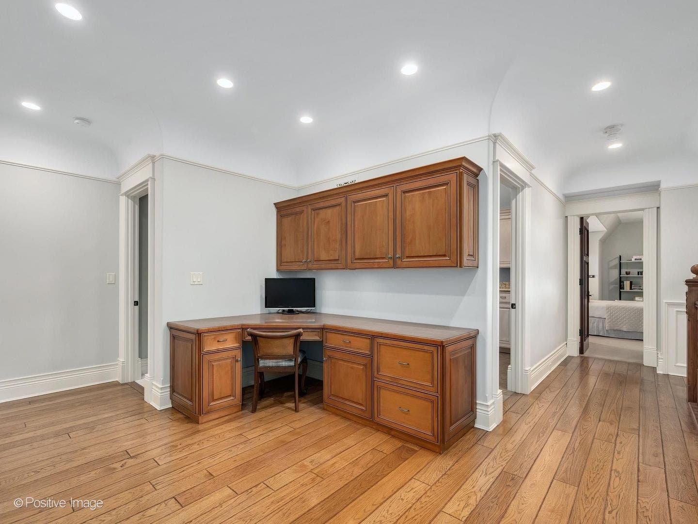 1757 Banchory Court, Downers Grove, IL 60515 Second Floor Study/Office Area