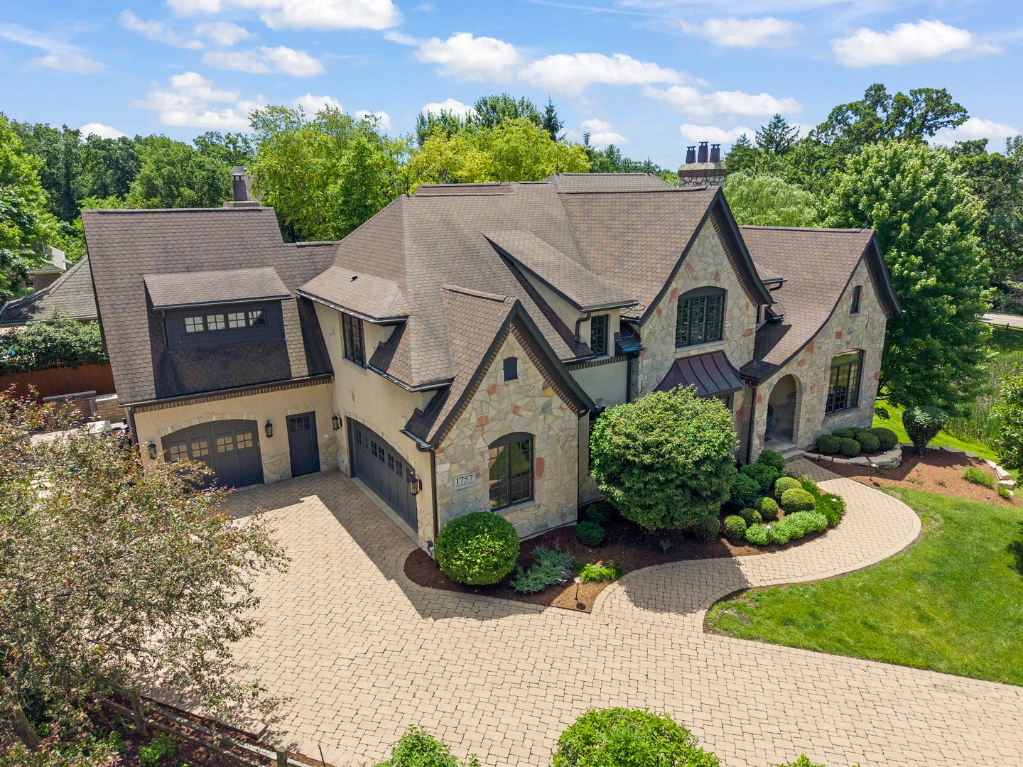 1757 Banchory Court, Downers Grove, IL 60515 1757 Banchory Court, Downers Grove, IL 60515