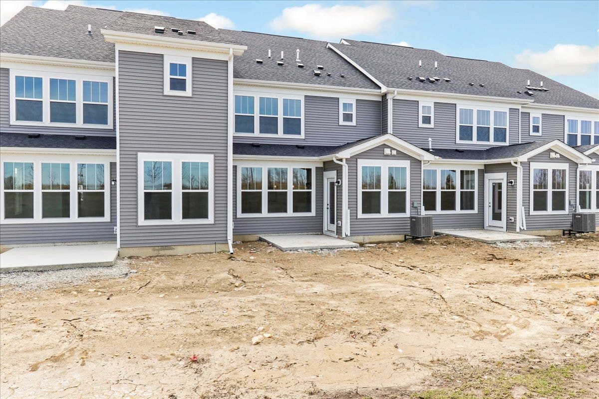 2181 Ryegrass Lane, #70003, Bolingbrook, IL 60490 2181 Ryegrass Lane, #70003, Bolingbrook, IL 60490