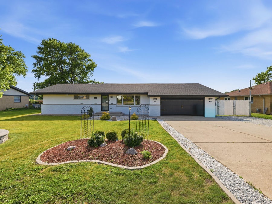 Property photo for 13418 S Old Orchard Lane W, Lockport, IL