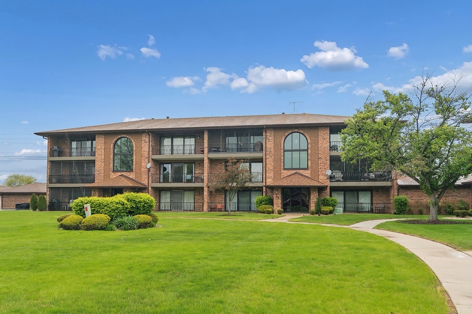 8826 W 140th Street, #206, Orland Park, IL 60462 8826 W 140th Street, #206, Orland Park, IL 60462