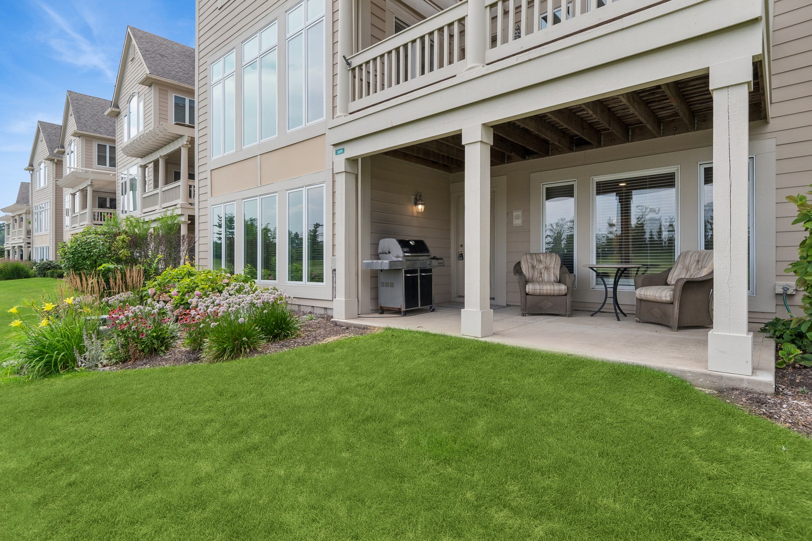 2419 Woodglen Drive, Aurora, IL 60502 2419 Woodglen Drive, Aurora, IL 60502