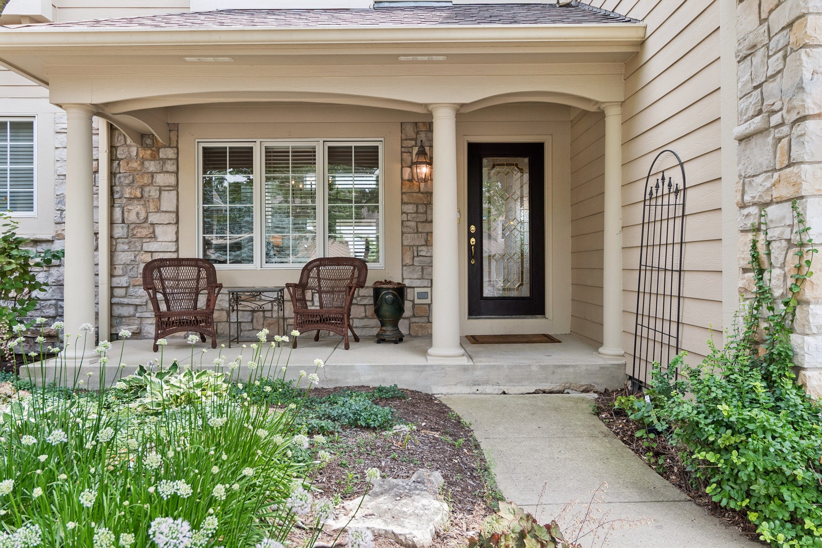 2419 Woodglen Drive, Aurora, IL 60502 2419 Woodglen Drive, Aurora, IL 60502