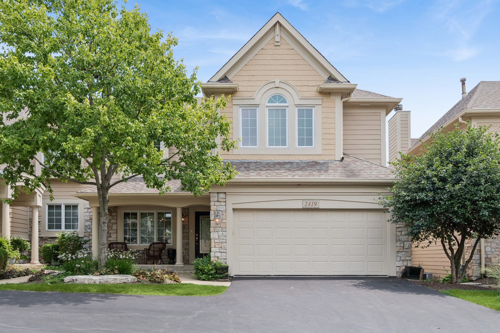 2419 Woodglen Drive, Aurora, IL 60502 2419 Woodglen Drive, Aurora, IL 60502