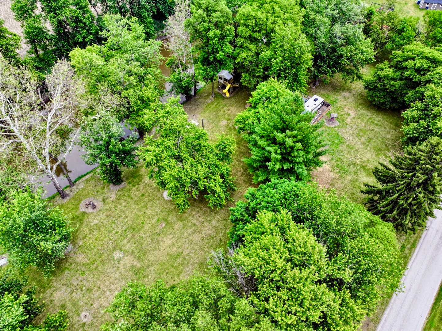 2883 E Twp Rd 407 Road, Iroquois, IL 60945 2883 E Twp Rd 407 Road, Iroquois, IL 60945