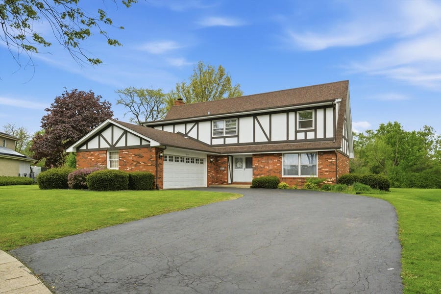 Property photo for 2919 Embassy Row, Flossmoor, IL