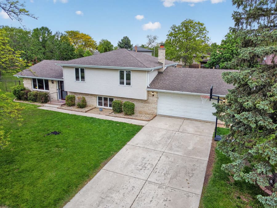 Property photo for 10818 Bryant Road, Mokena, IL
