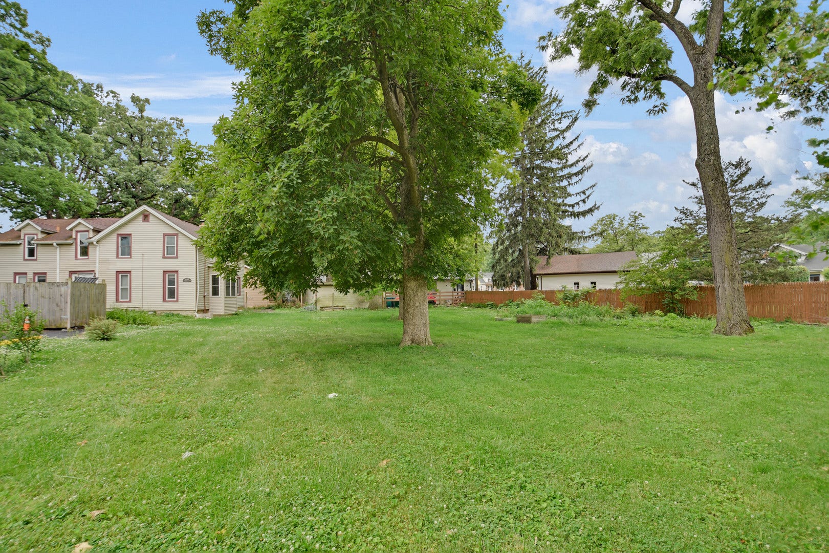 1408 E Washington Street, Joliet, IL 60433 1408 E Washington Street, Joliet, IL 60433