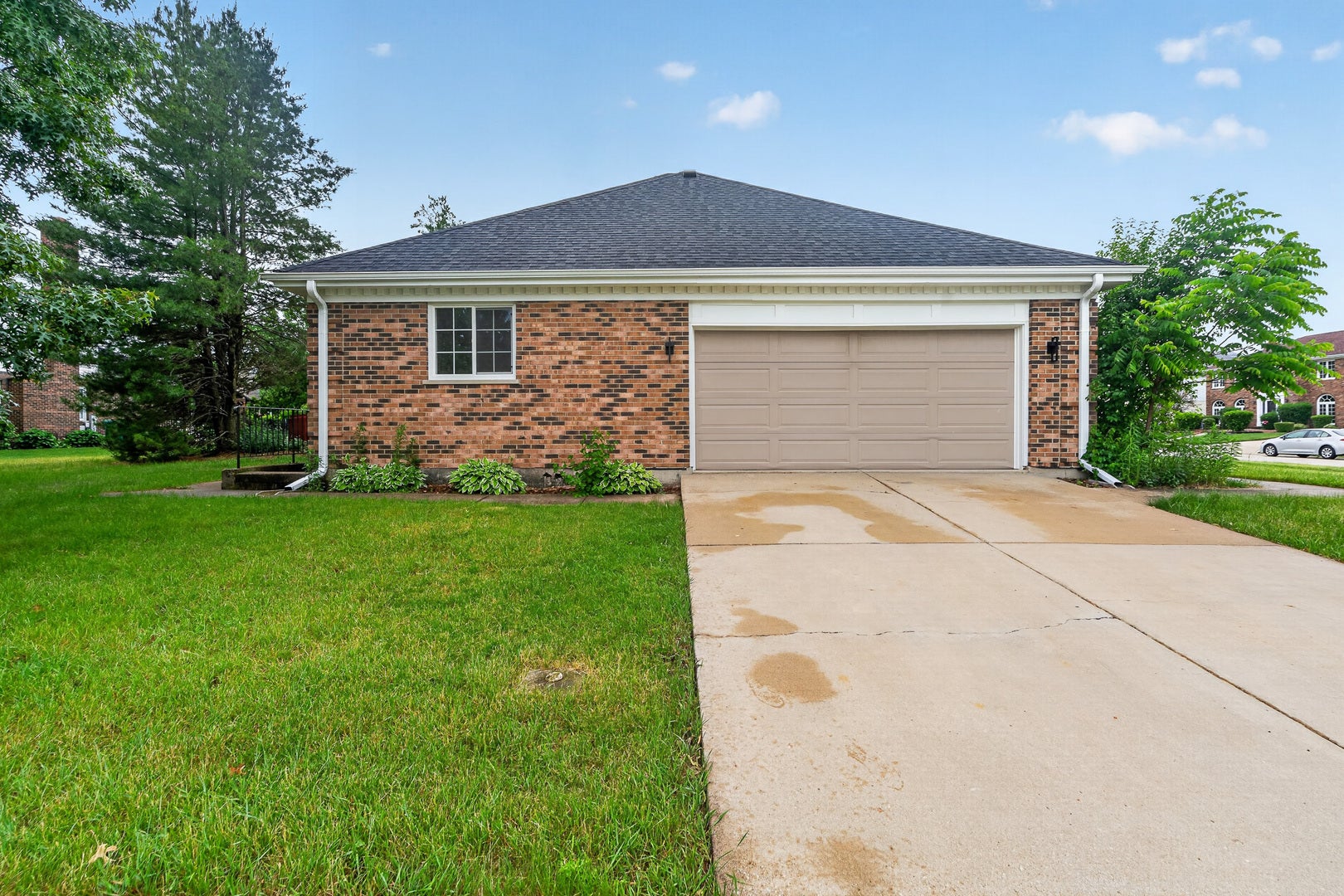 8415 Country Club Lane, Orland Park, IL 60462 8415 Country Club Lane, Orland Park, IL 60462