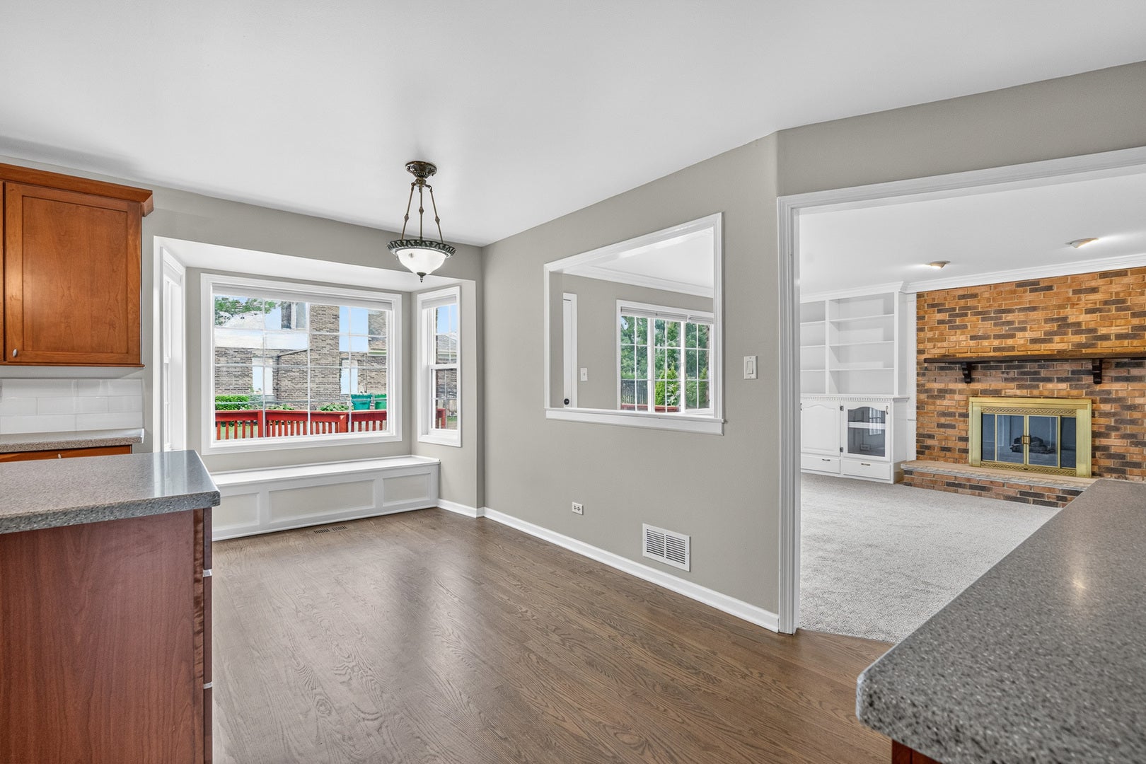 8415 Country Club Lane, Orland Park, IL 60462 8415 Country Club Lane, Orland Park, IL 60462