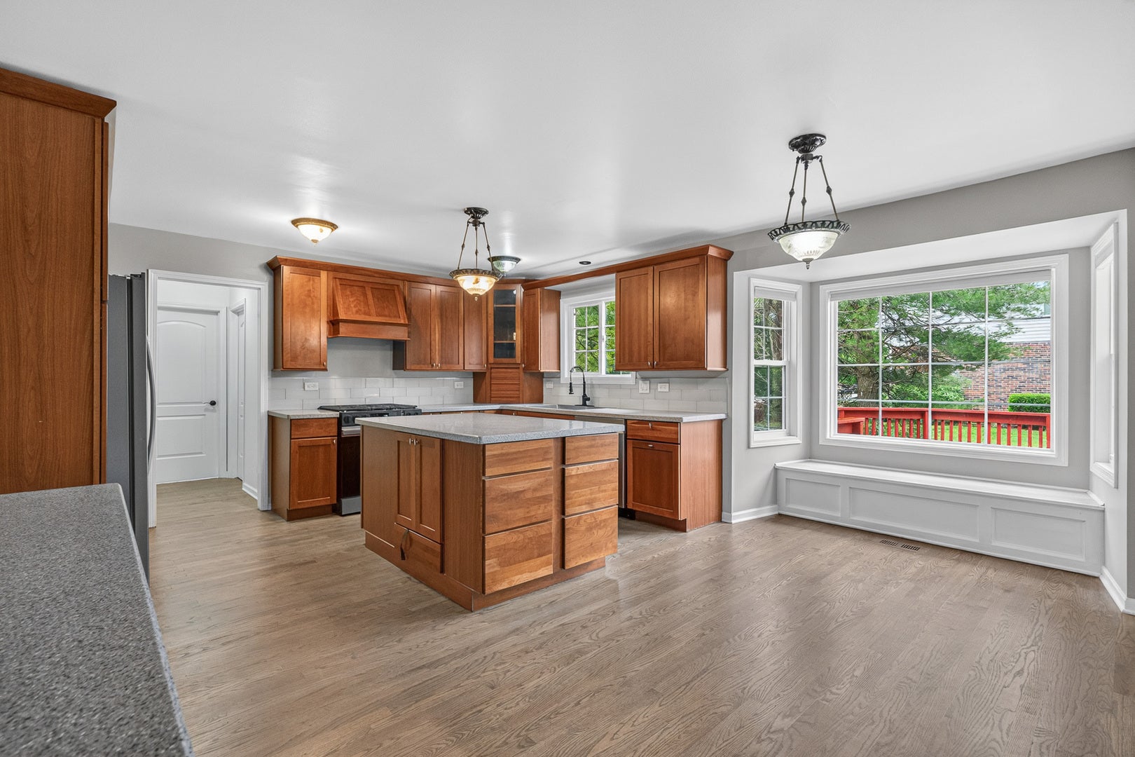 8415 Country Club Lane, Orland Park, IL 60462 8415 Country Club Lane, Orland Park, IL 60462