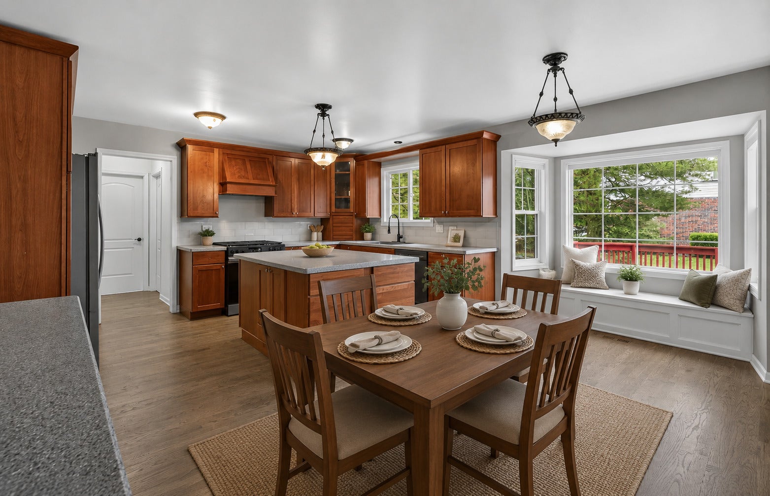 8415 Country Club Lane, Orland Park, IL 60462 8415 Country Club Lane, Orland Park, IL 60462