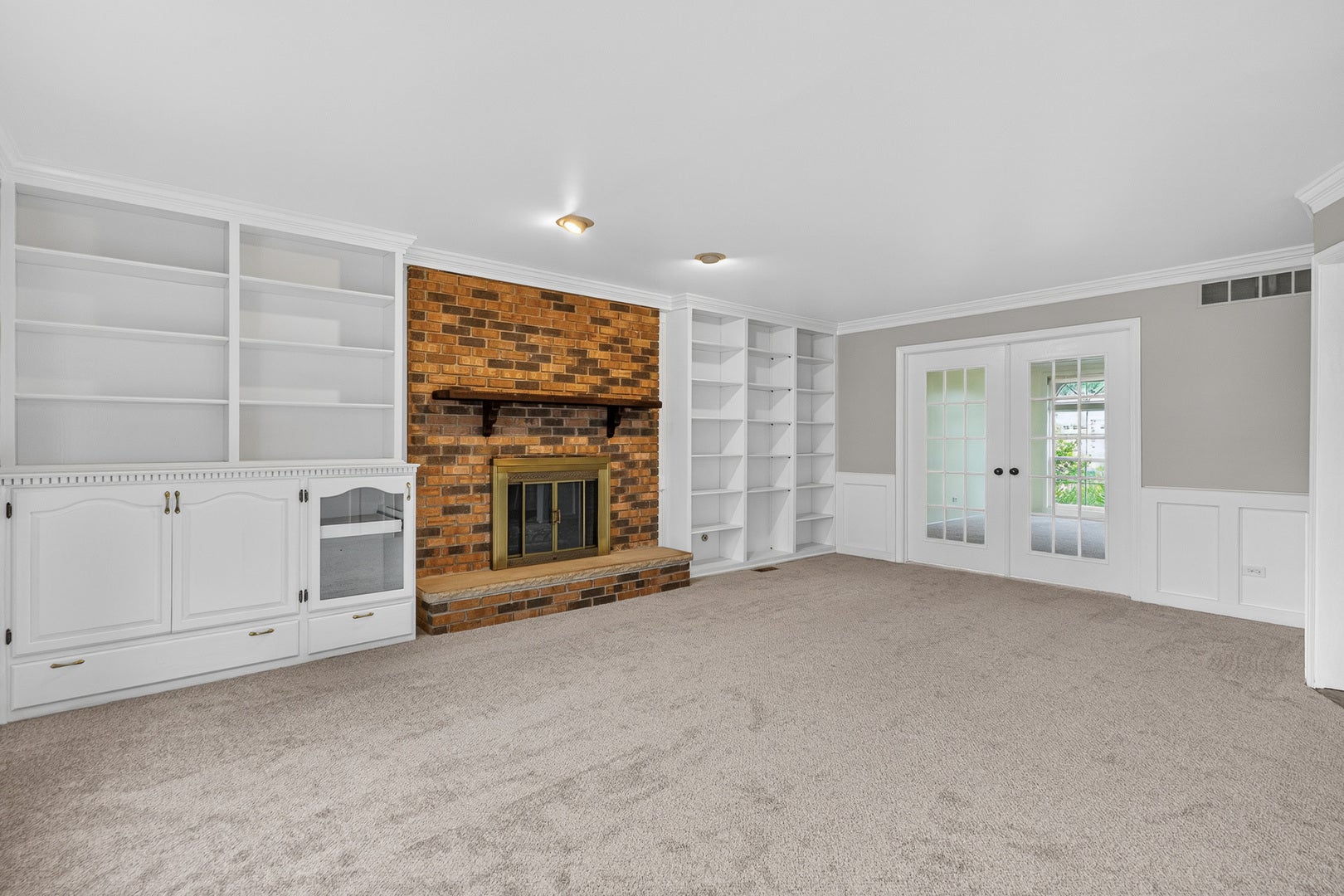 8415 Country Club Lane, Orland Park, IL 60462 8415 Country Club Lane, Orland Park, IL 60462