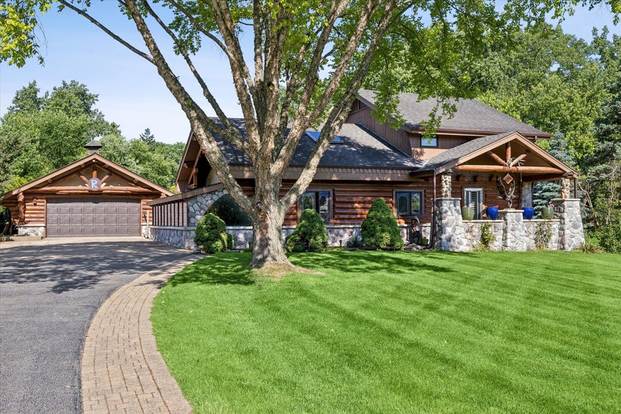 Property photo for 11330 Dineff Road, Lemont, IL