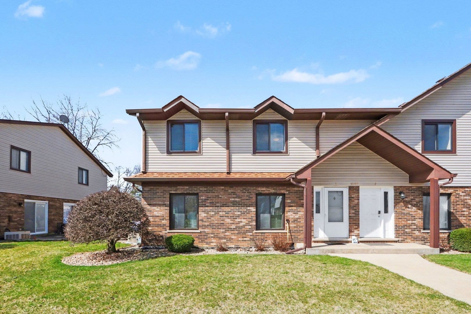 16180 Apple Lane, #3, Tinley Park, IL 60487 16180 Apple Lane, #3, Tinley Park, IL 60487