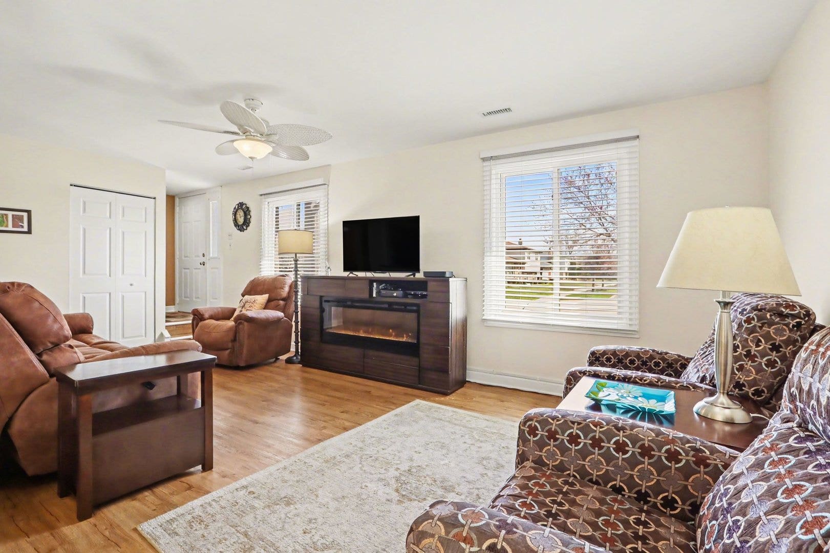 16180 Apple Lane, #3, Tinley Park, IL 60487 16180 Apple Lane, #3, Tinley Park, IL 60487