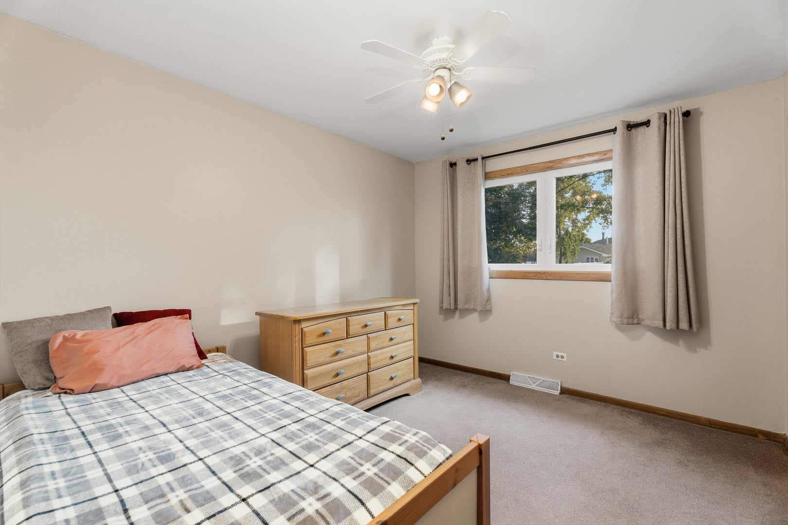 14712 S Arboretum Drive, Homer Glen, IL 60491