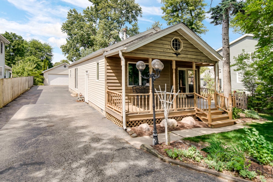 Property photo for 127 E 4th Avenue, New Lenox, IL