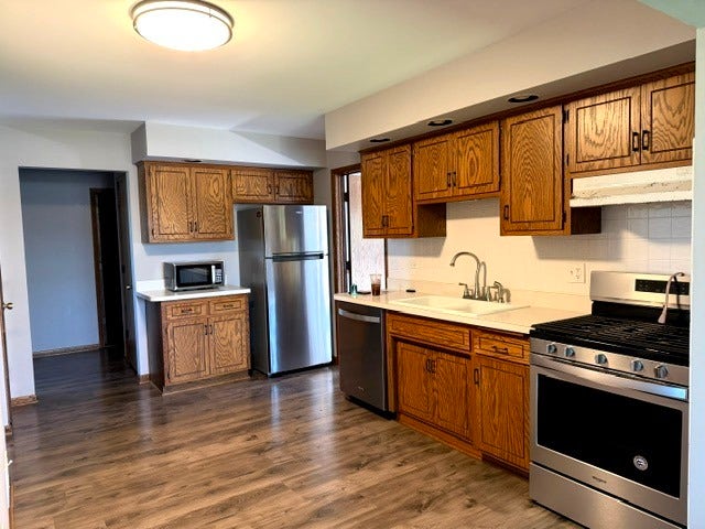 7554 W Willowood Court, Orland Park, IL 60462 7554 W Willowood Court, Orland Park, IL 60462