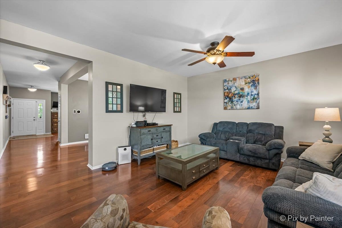 909 Avalon Way, Minooka, IL 60447 909 Avalon Way, Minooka, IL 60447