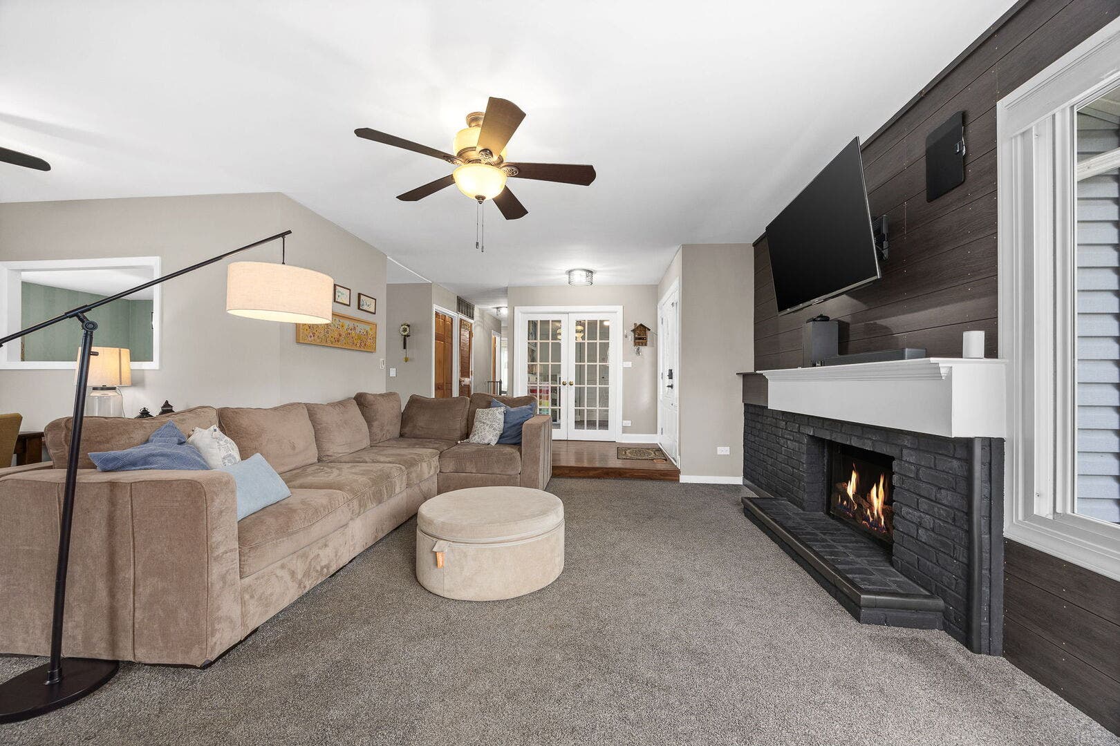 230 Plymouth Lane, Bolingbrook, IL 60440 230 Plymouth Lane, Bolingbrook, IL 60440