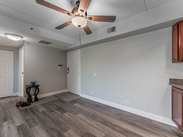 1450 Plymouth Lane, #501, Elgin, IL 60123 1450 Plymouth Lane, #501, Elgin, IL 60123