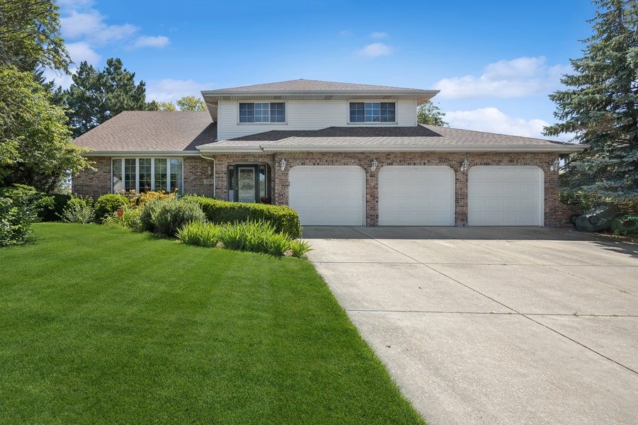 Property photo for 17119 Dooneen Avenue, Tinley Park, IL