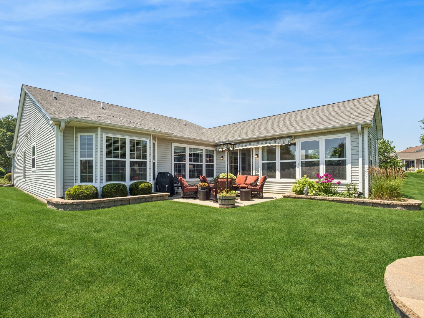 2787 Beacon Point Circle, Elgin, IL 60124 2787 Beacon Point Circle, Elgin, IL 60124