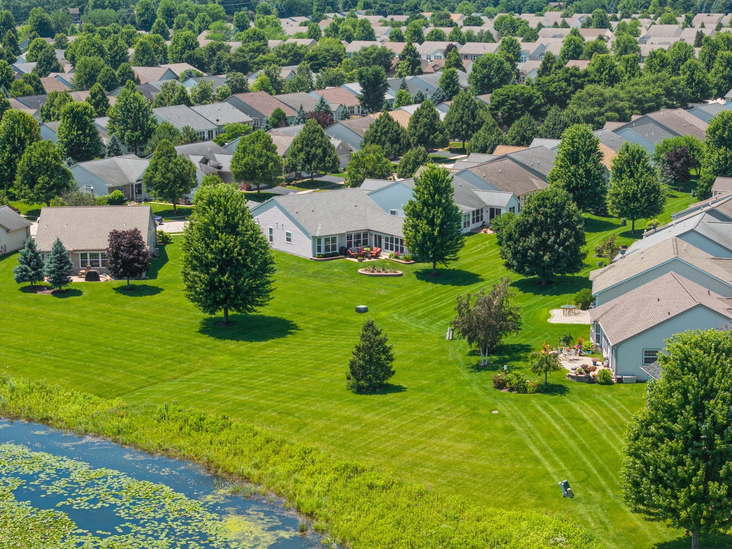 2787 Beacon Point Circle, Elgin, IL 60124 2787 Beacon Point Circle, Elgin, IL 60124