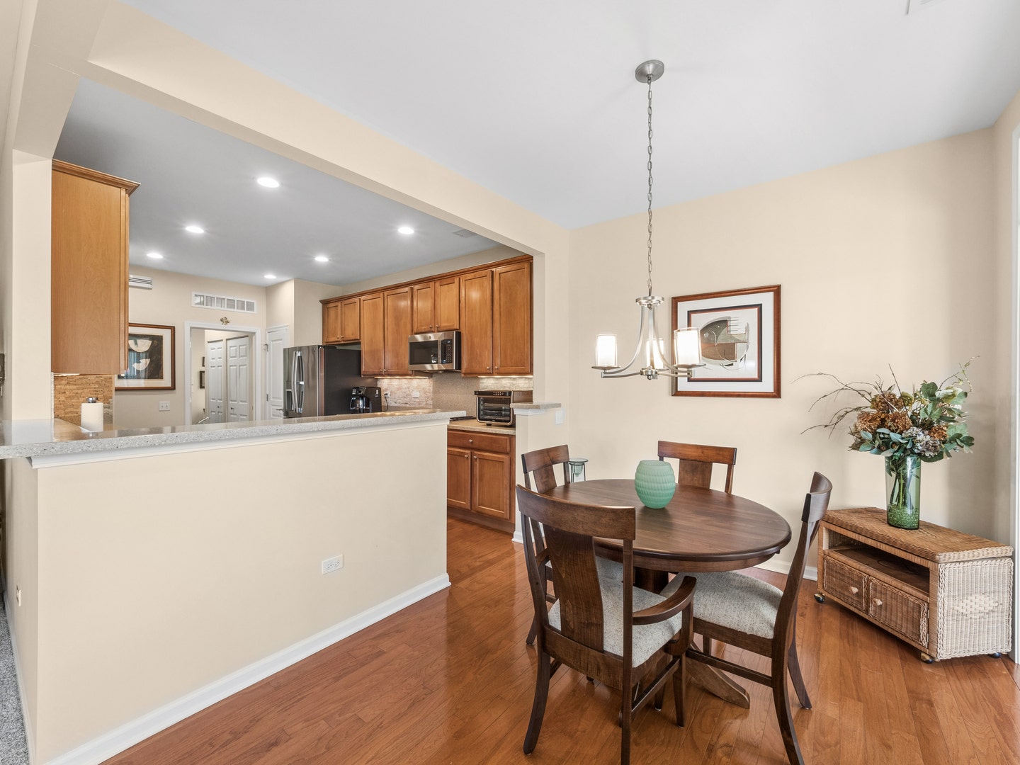 2787 Beacon Point Circle, Elgin, IL 60124 2787 Beacon Point Circle, Elgin, IL 60124