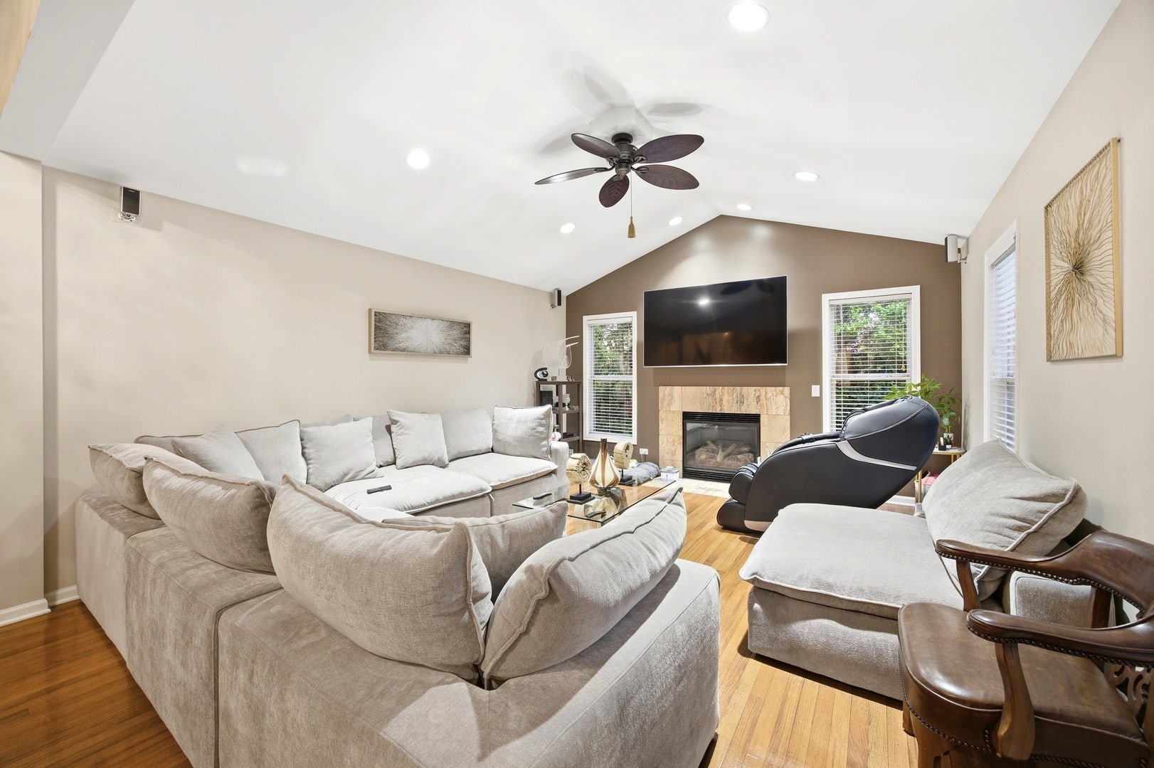 1447 Mackenzie Lane, Elgin, IL 60120 1447 Mackenzie Lane, Elgin, IL 60120